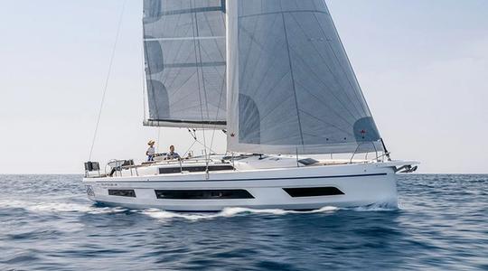 2022 Dufour Yachts 41