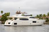 2010 Ferretti Yachts Altura 840