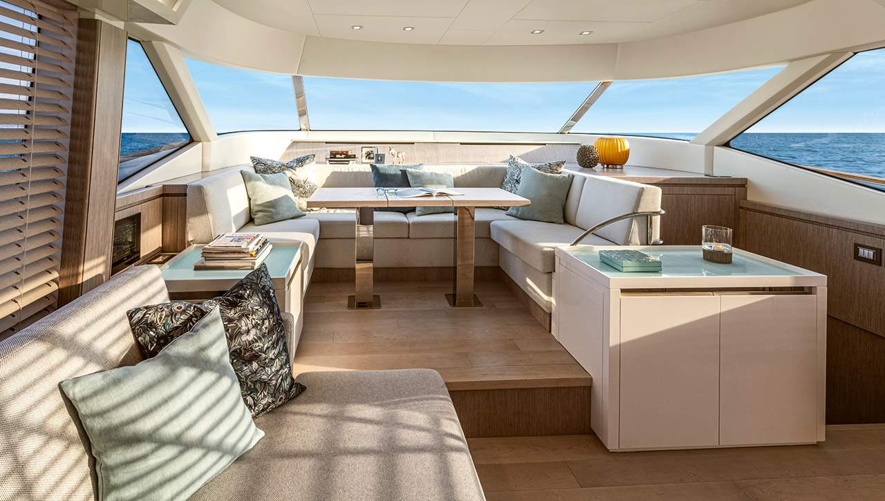 2020 Monte Carlo Yachts MCY 76 Skylounge
