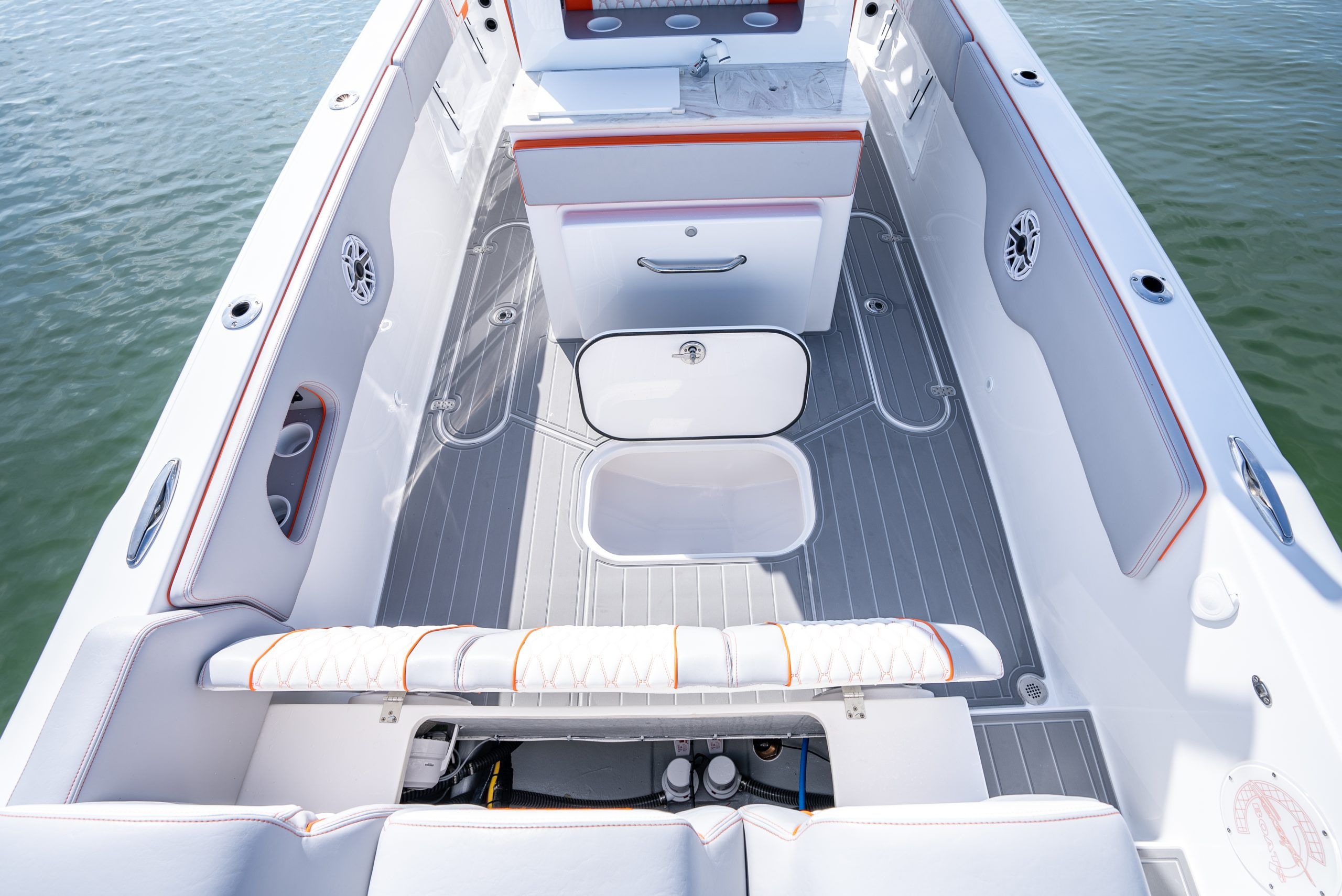 Concept 36 Open Deck centre console, photo 6