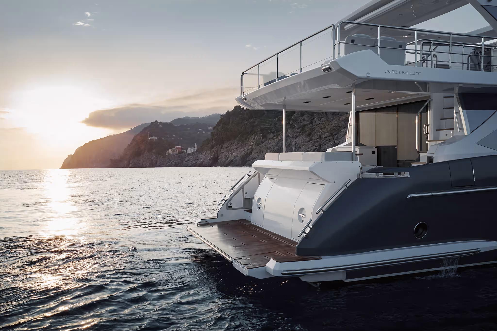 2015 Azimut Yachts 72 Fly