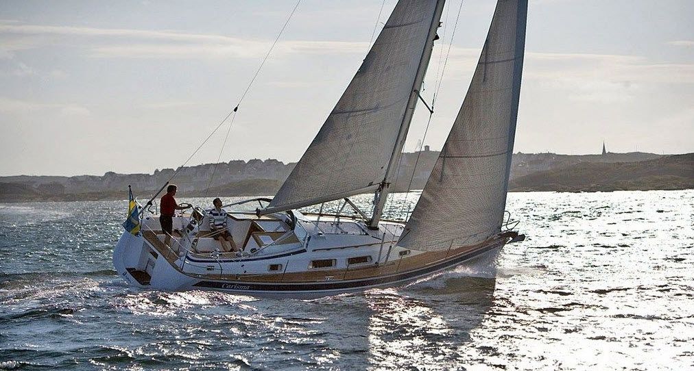 2010 Hallberg - Rassy 372 Shoal draft