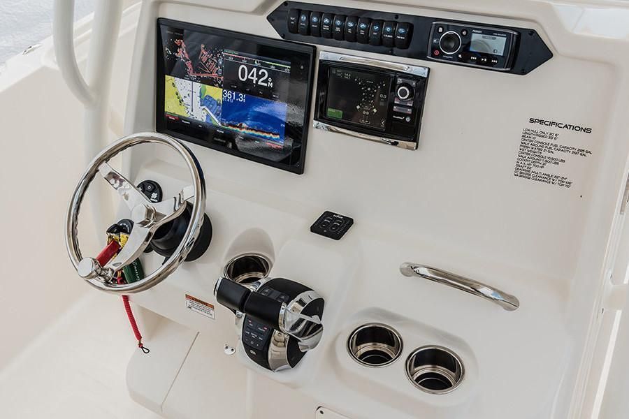 2021 Sailfish Boats 320 CC