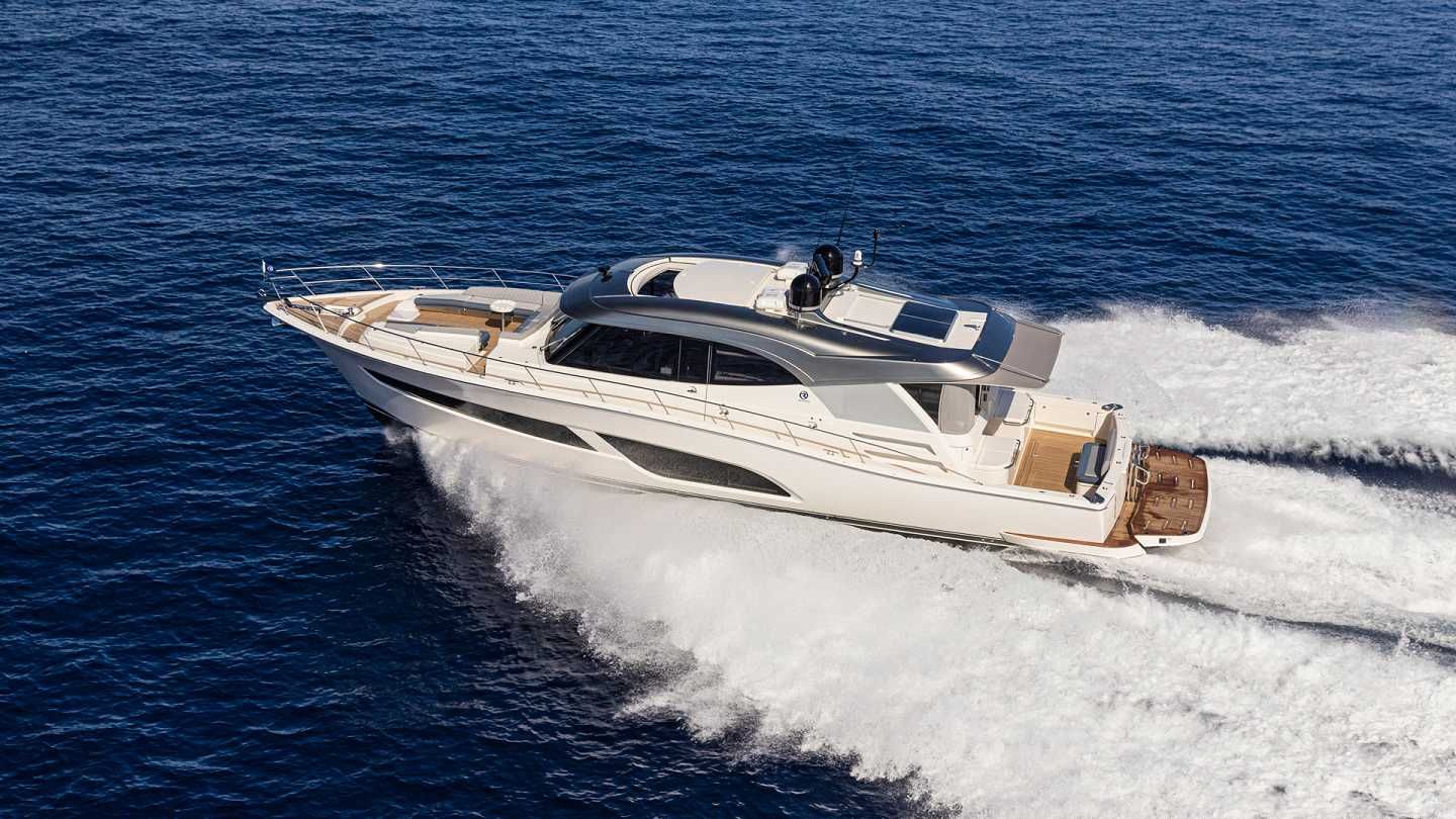 2021 Riviera 645 SUV