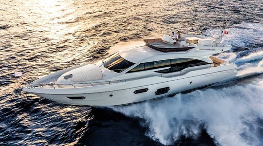 2014 Ferretti Yachts 690