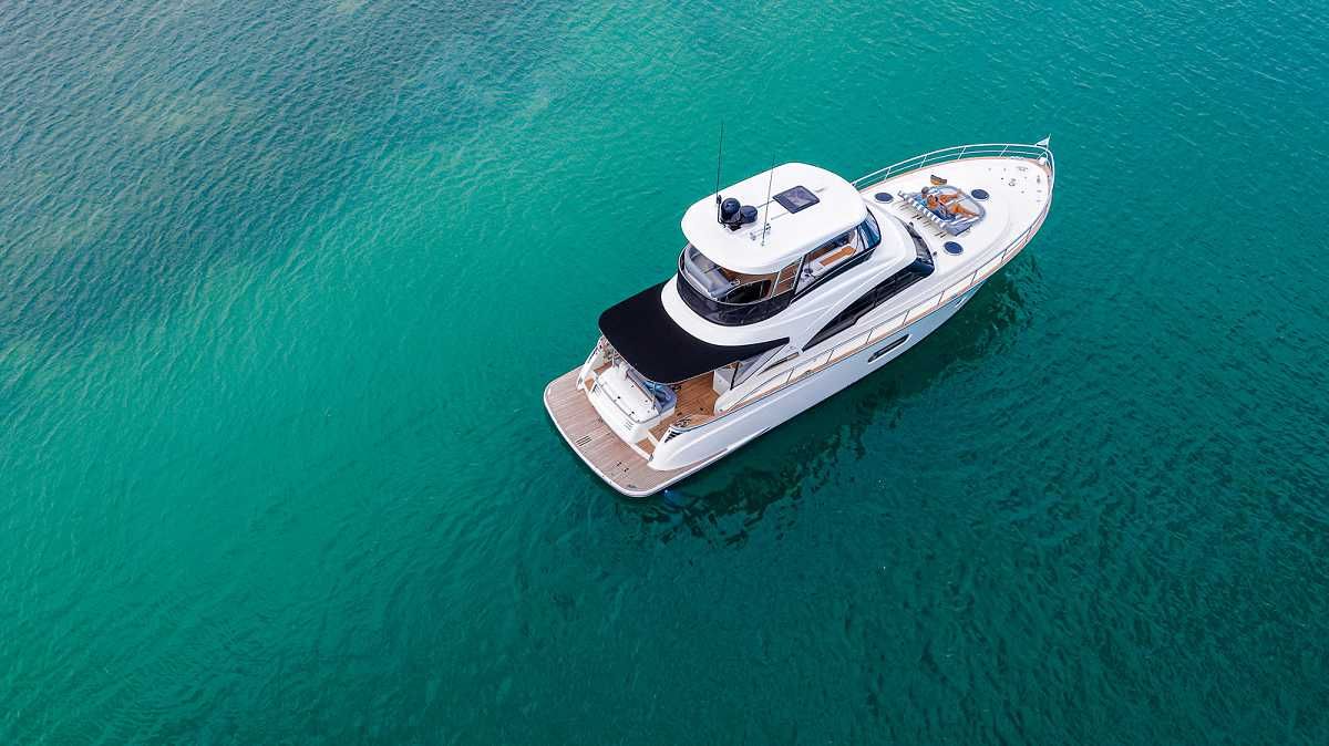 2021 Riviera Belize 54 Daybridge