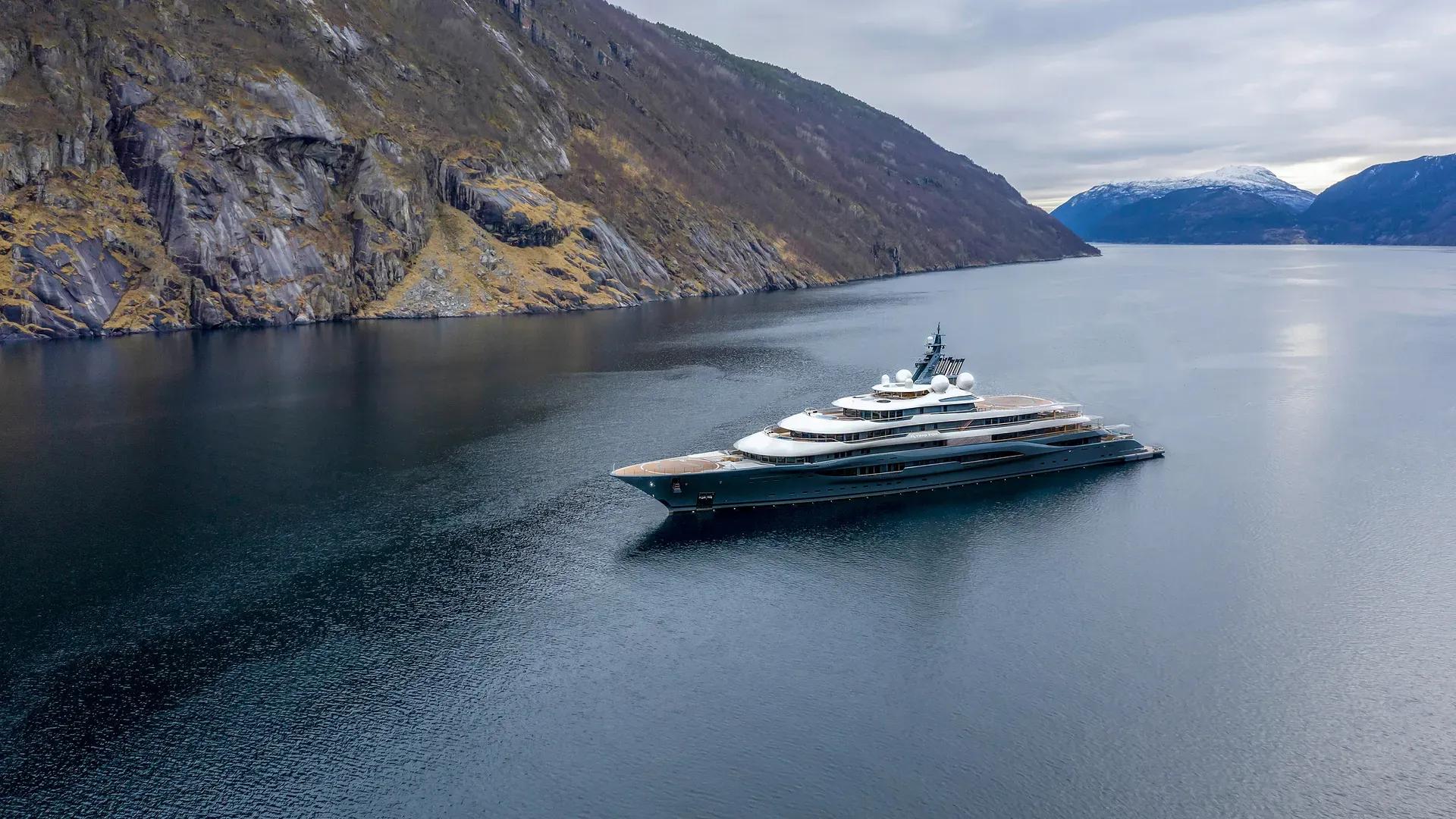 2018 Lurssen Yachts Flying Fox