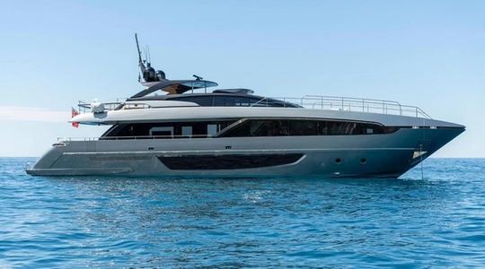 2018 Riva Yacht 100 Corsaro