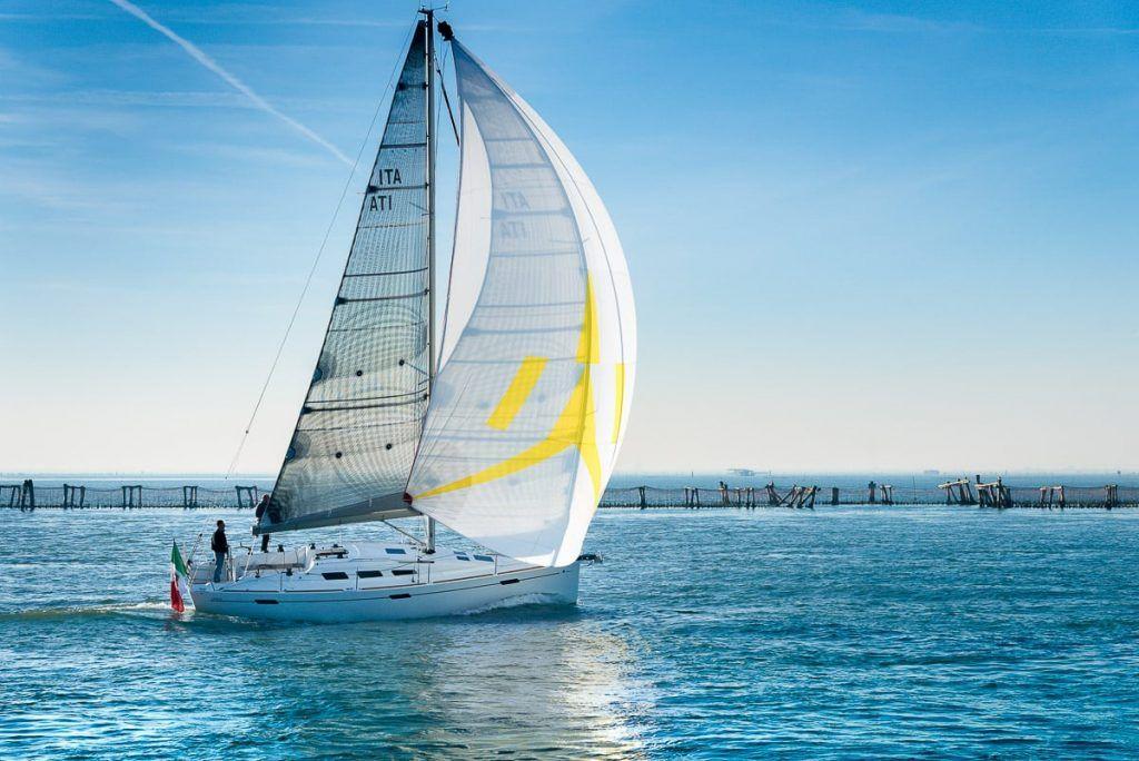 2011 Italia Yachts Italia 10.98