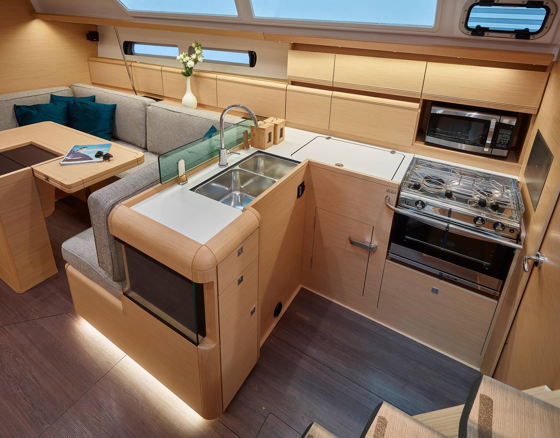 2016 Jeanneau Sun Odyssey 449