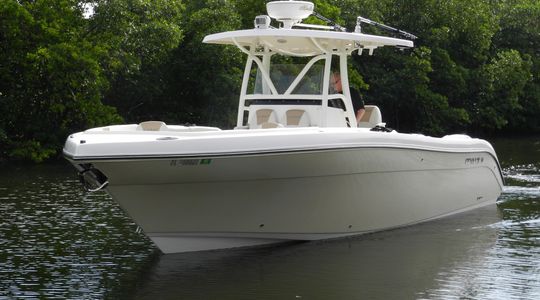 2017 Century Boat 3200 Center Console