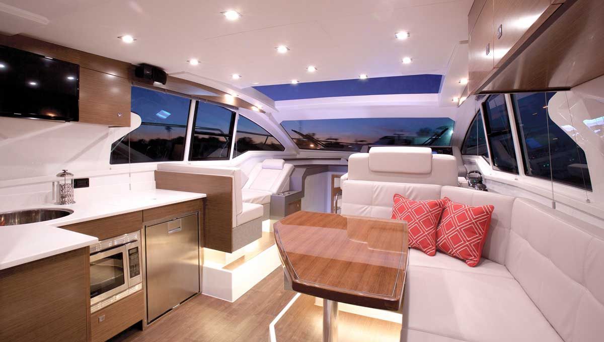 2022 Cruisers Yachts 42 Cantius 
