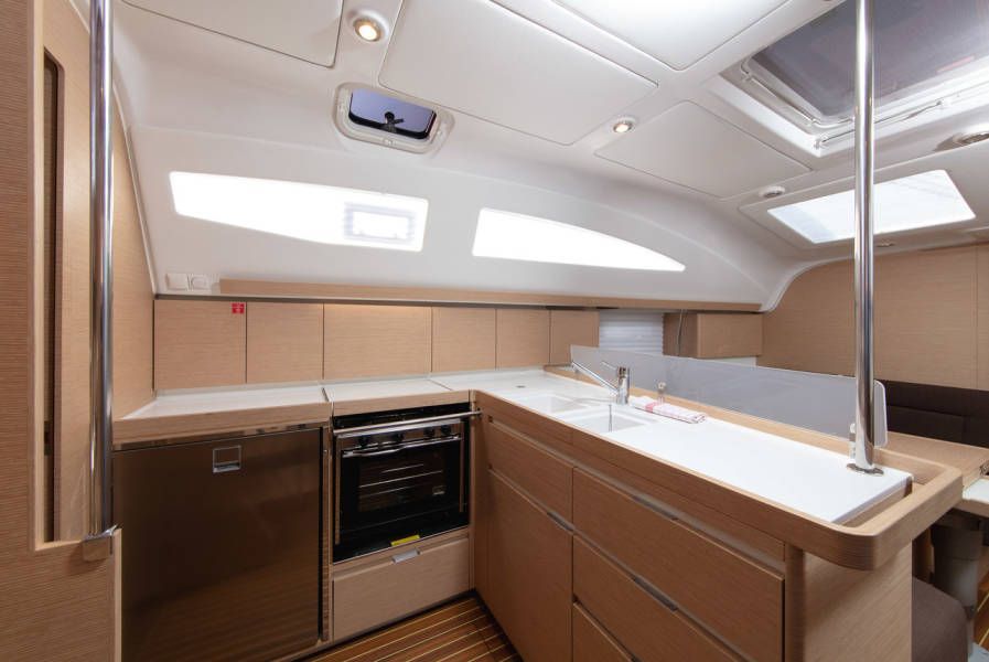 2015 Elan Yachts Impression 45