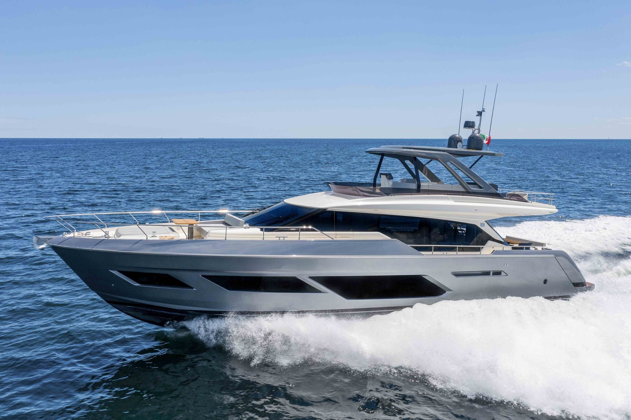 2022 Ferretti Yachts 720