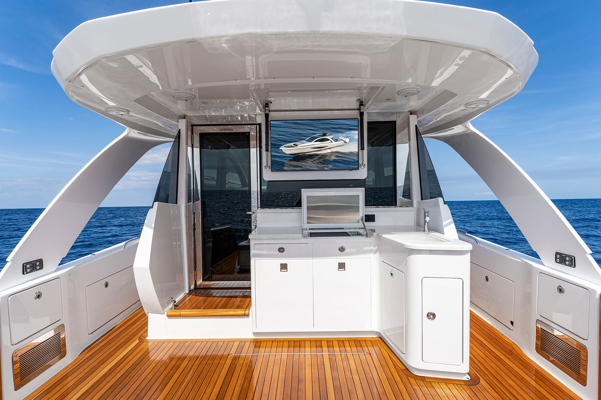 Valhalla Boatworks 55 SY cruising