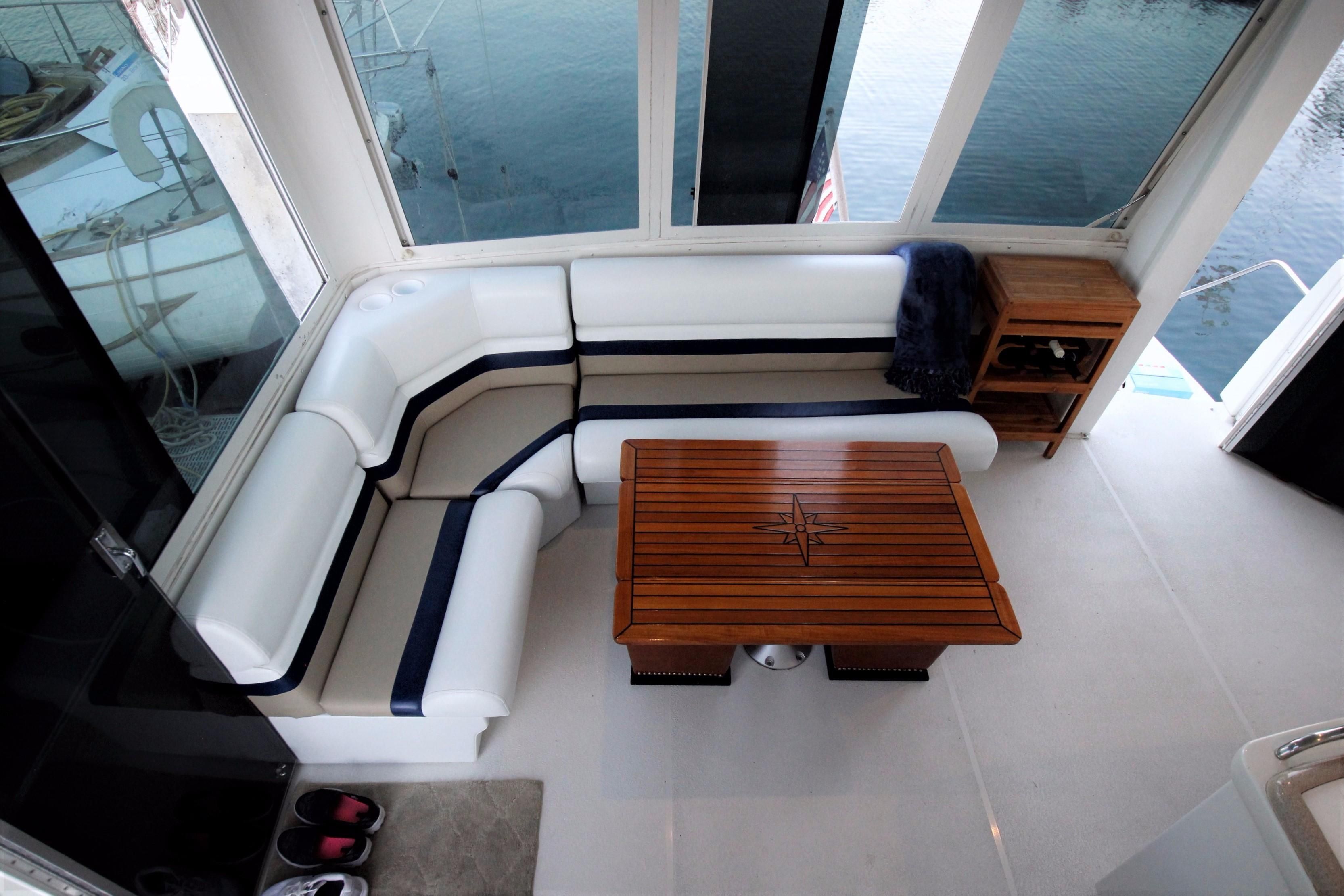 1997 Carver Yachts Cockpit Motoryacht 500