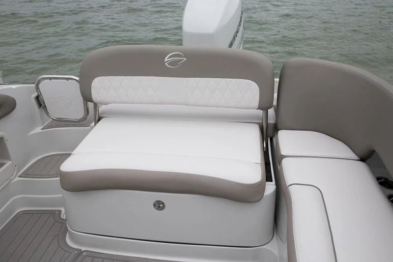 Crownline E 235 XS aft bench seating