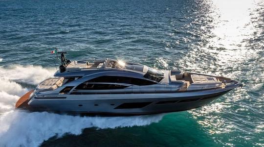 2019 Pershing Yachts 8X