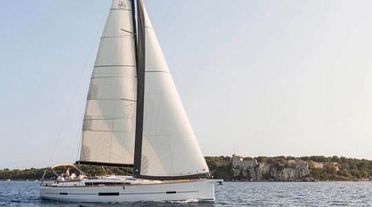 2017 Dufour Yachts 520 Grand Large