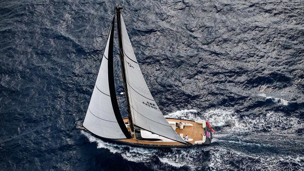 2013 Oyster Yachts 885