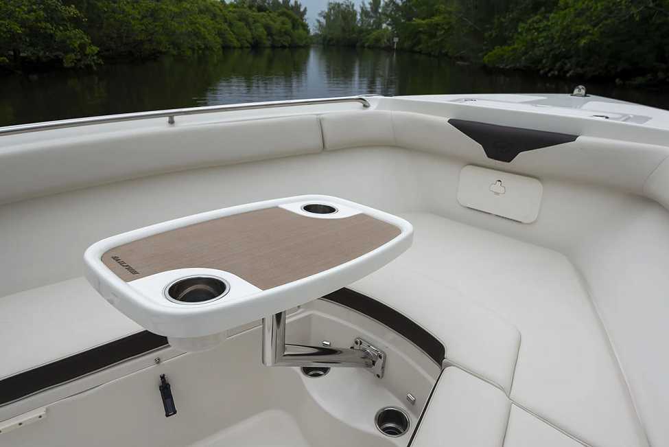 2021 Sailfish Boats 241 CC