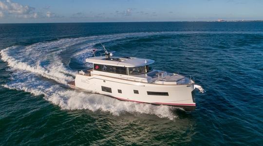 2022 Sirena Marine Sirena 58 Coupe