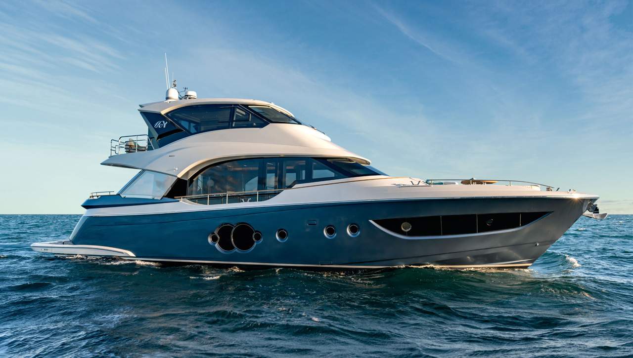 2020 Monte Carlo Yachts MCY 70 Skylounge