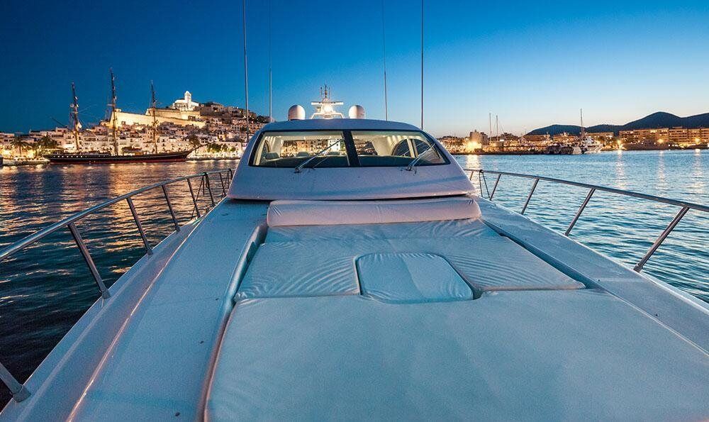 2004 Mangusta Yachts 72