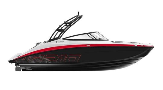 2022 Yamaha Boats AR210