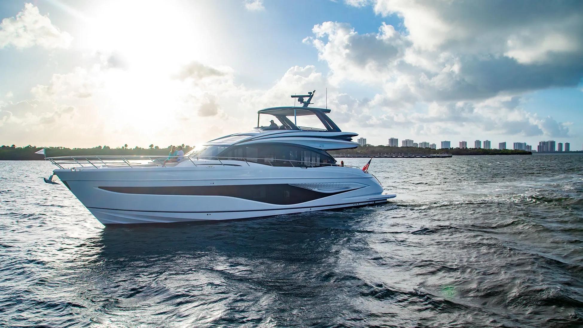 2015 Princess Yachts S72