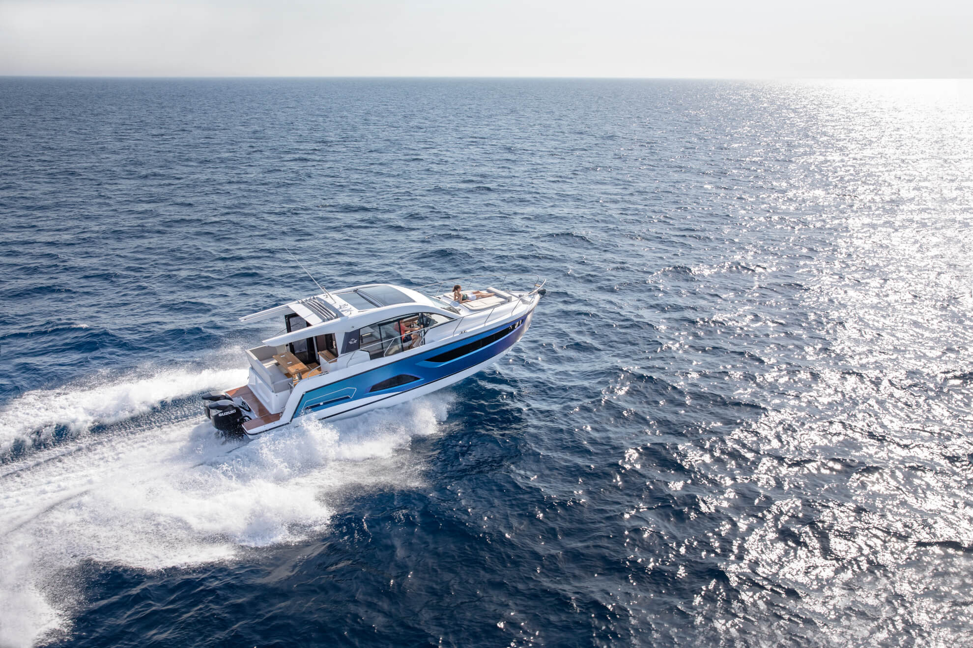 2020 Sealine C390v