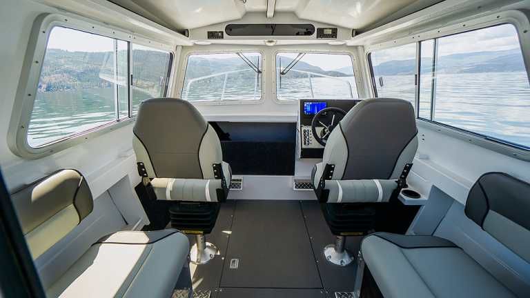 2022 KingFisher Boats 2325 Coastal Express