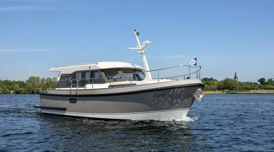 2016 Linssen Yachts 30 SL Sedan