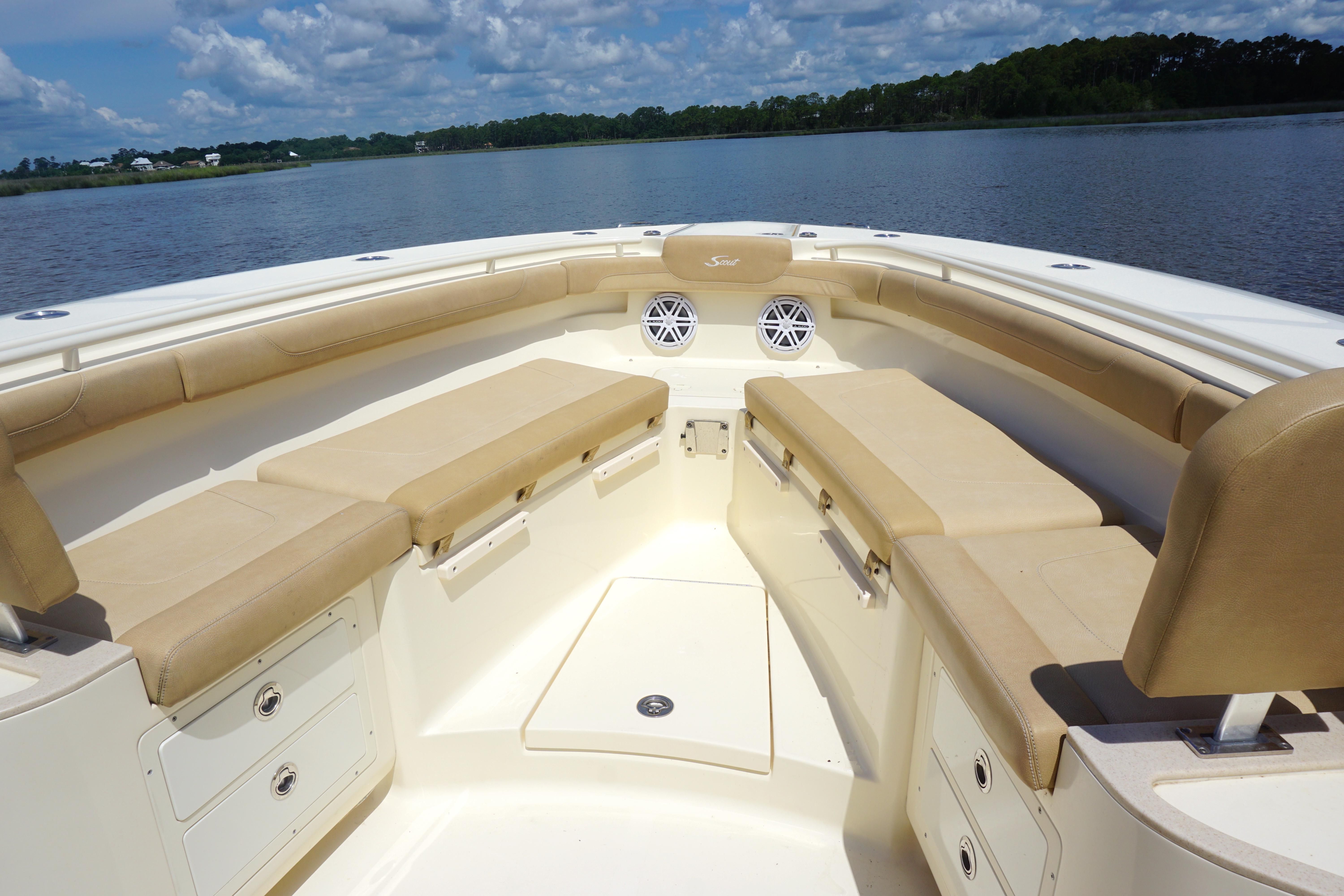 2019 Scout Boats 320 Lxf