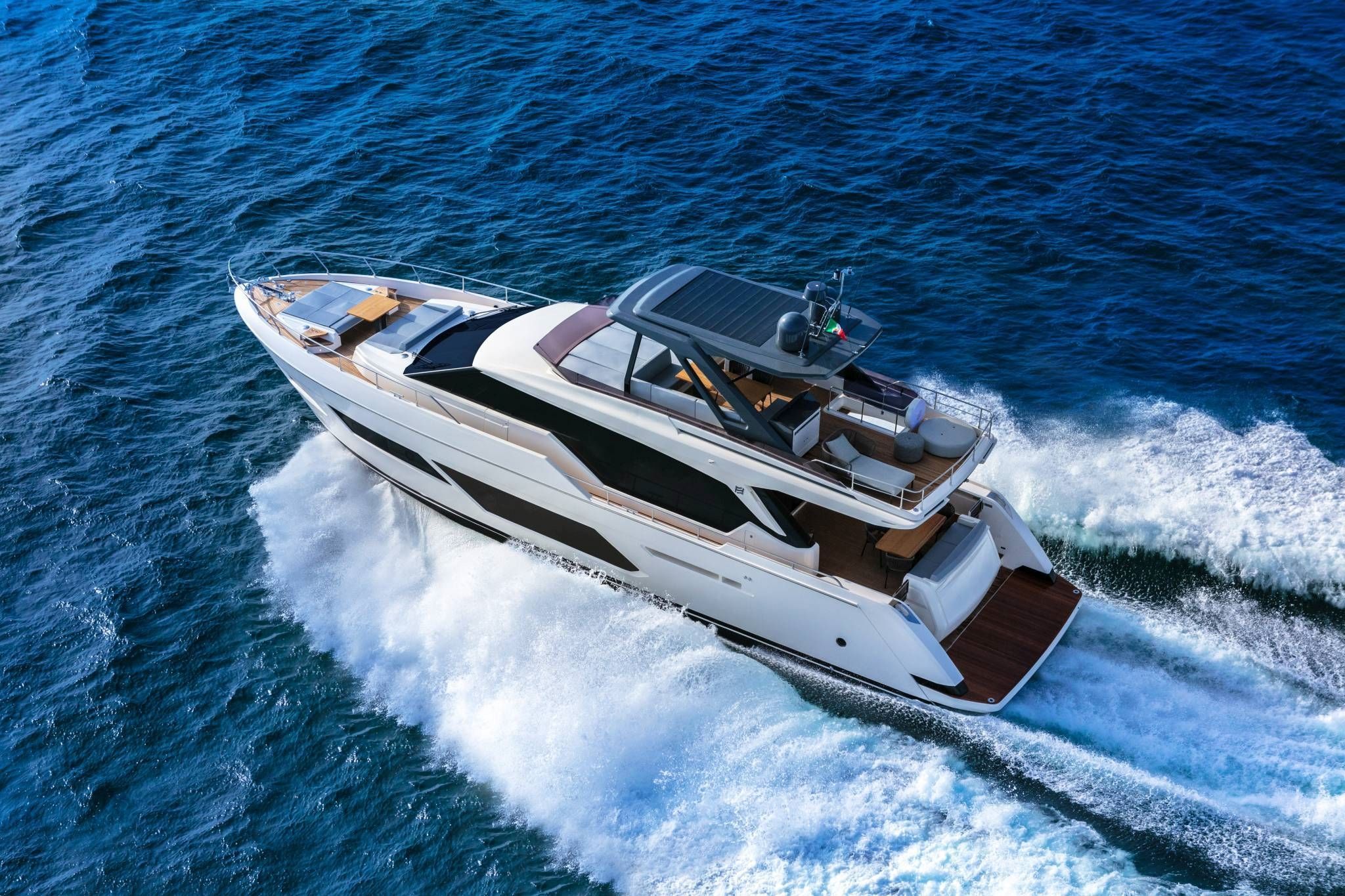 2022 Ferretti Yachts 720