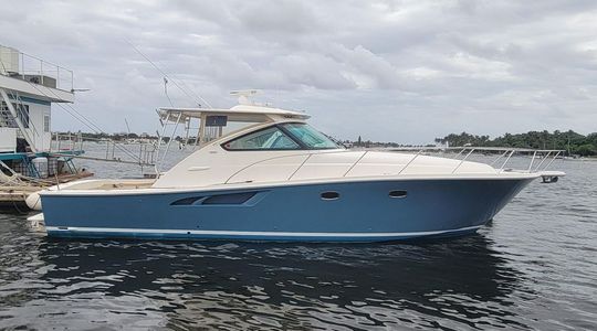 2016 Tiara Yachts 4300 Open