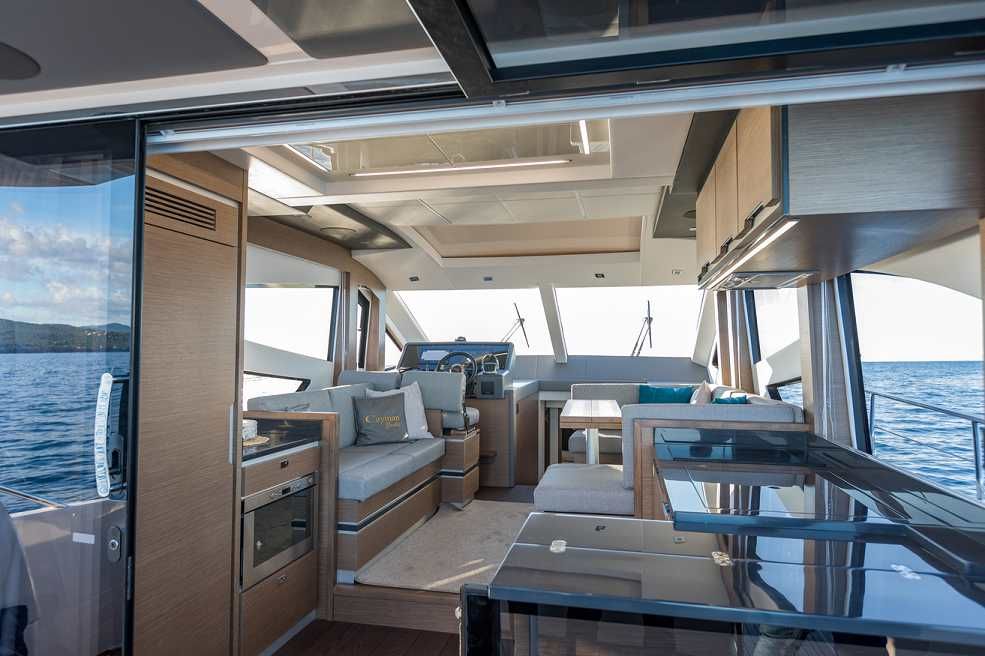 2021 Cayman Yachts S520