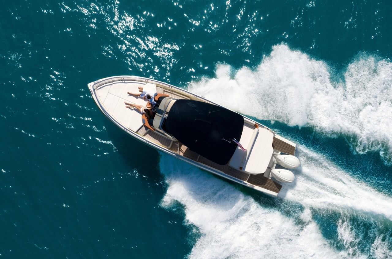 2023 Invictus Yacht GT370S