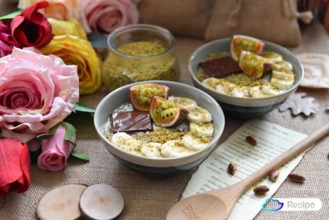 Harbour Sunrise Oats: Banana & Passion Fruit Treasure in Your Mess Tin