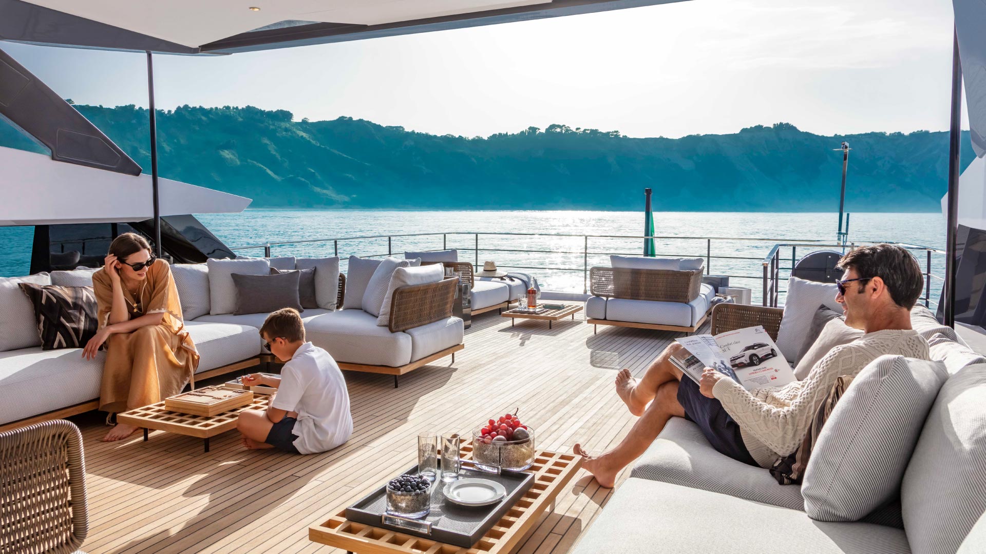 2019 Custom Line 106