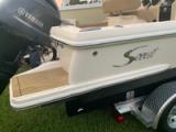 2017 Scout Boats 225 Xsf