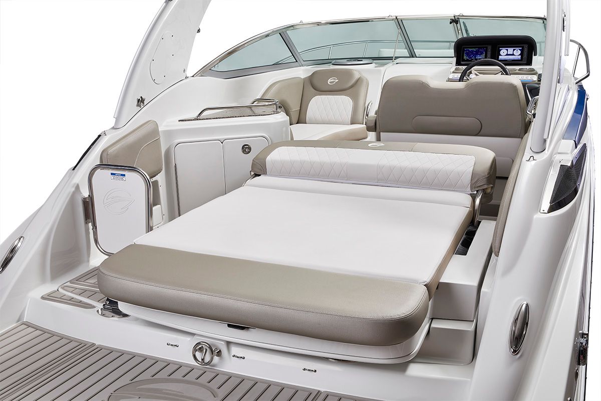 2004 Crownline 270 CR