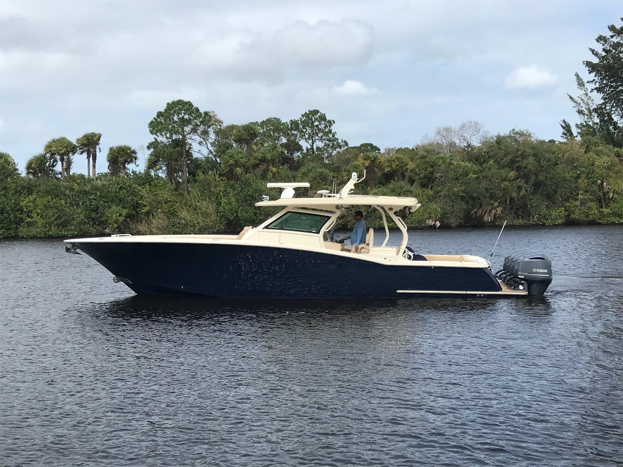 2017 Scout Boats LXF