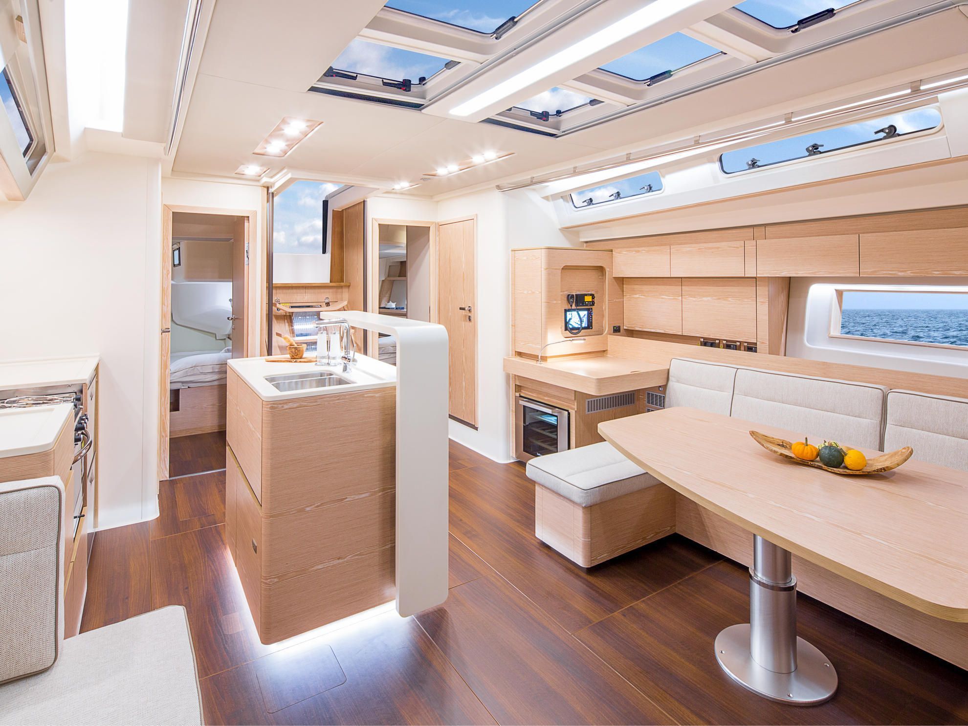 2016 Hanse Yachts 588