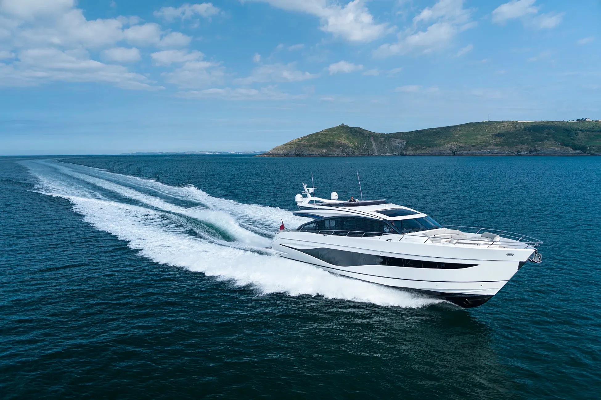 2023 Princess Yachts S80