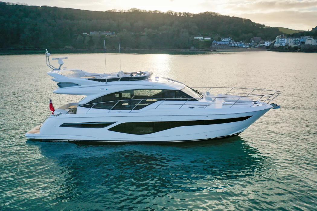2022 Princess Yachts F55