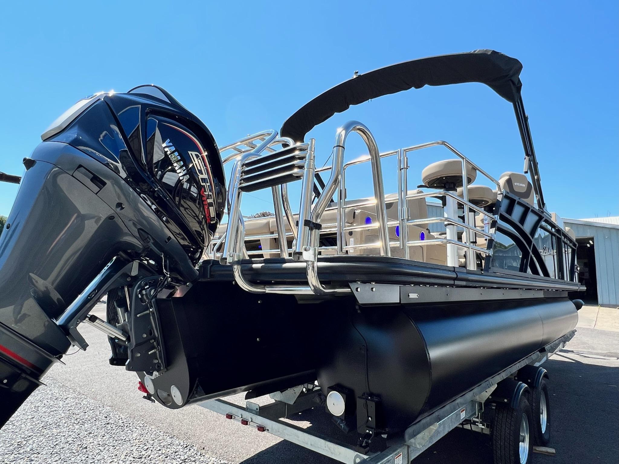 2022 Sylvan L3 DLZ BAR Tritoon - In Stock