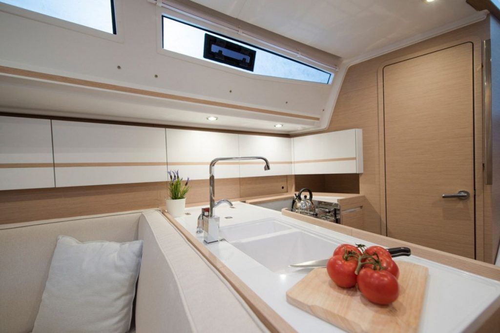 2015 Elan Yachts S5