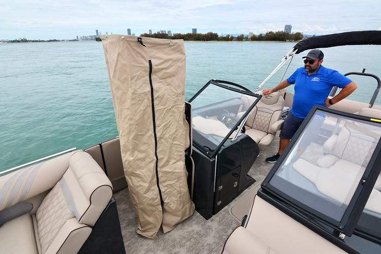 2021 Crest Pontroons Continental 270 NX SLS Twin