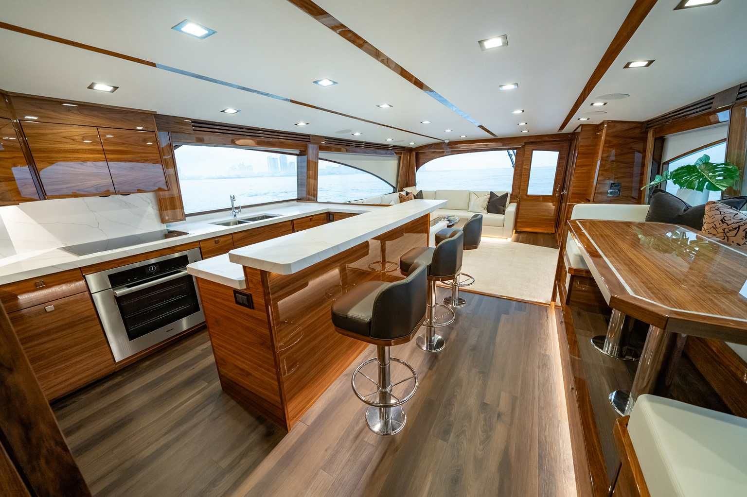 2023 Viking Yachts 82 Convertable